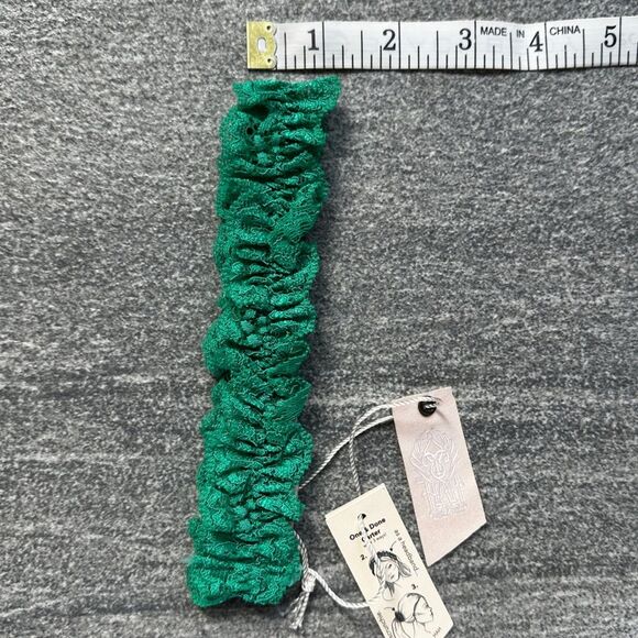 NWT Revolve x HAH One & Done Lace Garter Scrunchie Headband in Emerald Green - Picture 11 of 13
